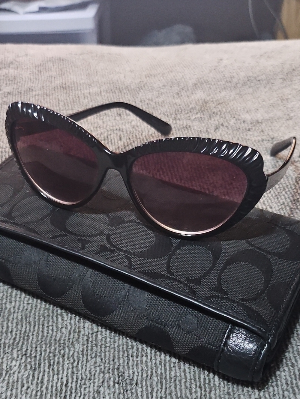 Black Womens Cat-Eye Sunglasses with Dark Lenses